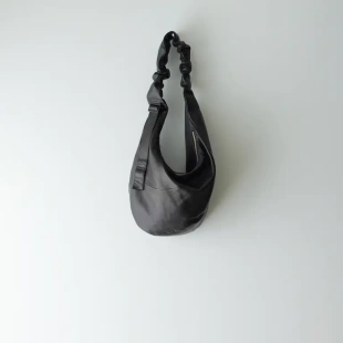 【代购】SSSTEIN 26aw Twist leather bag 定番山羊皮扭曲挎包