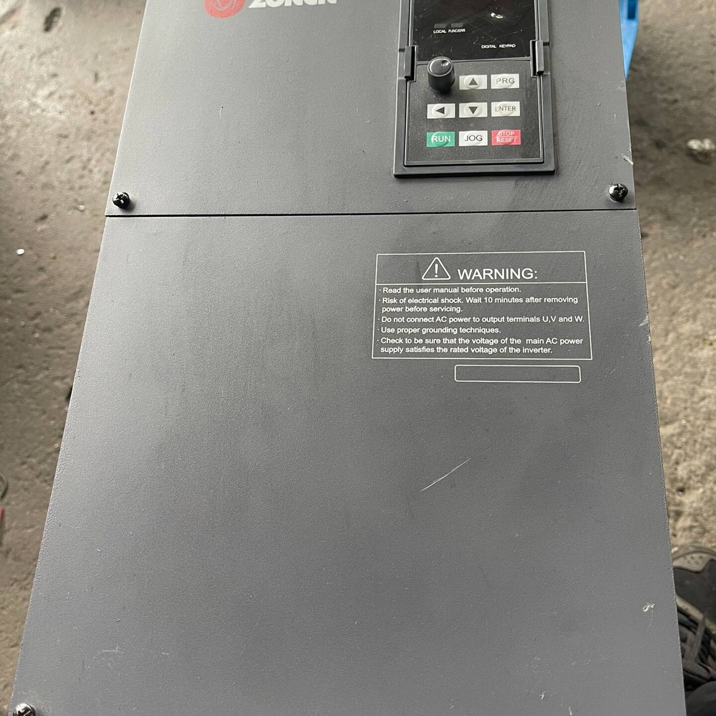 议价众辰变频器 Z2400-45P /45KW/380V成色如图