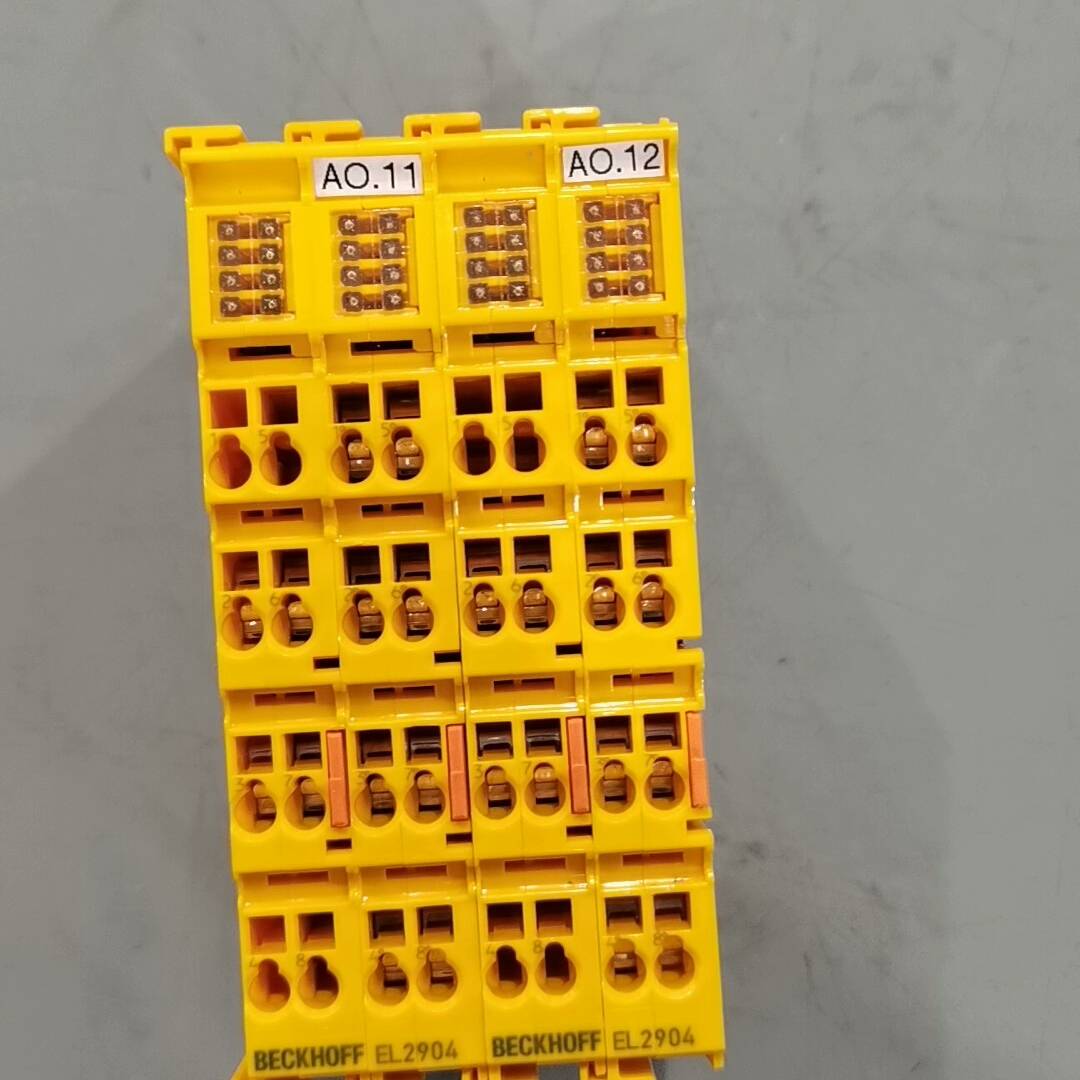 议价倍福模块EL2904成色漂亮，功能包好，议价