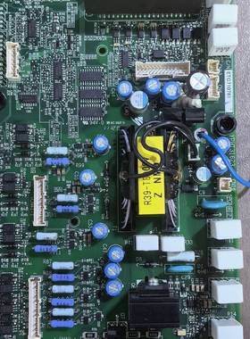 议价安川变频器驱动板ETC710761