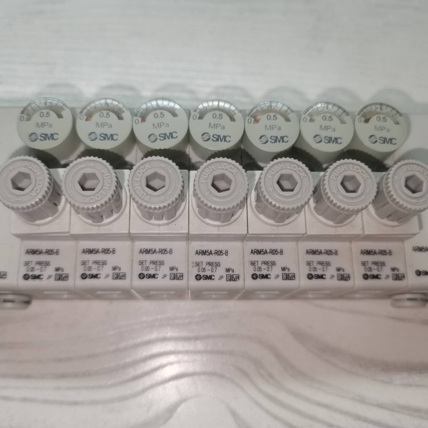 议价集装式减压阀,型号ARM5AA1-708-C,九成新,