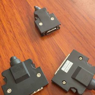 议价3M10350 40P插头、3M10320 20P插头。