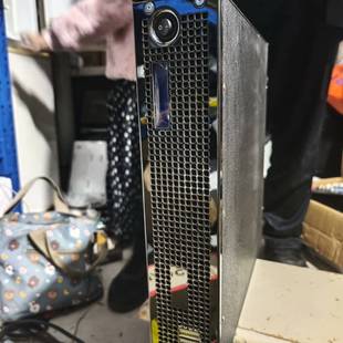 角有点磕碰 没拿好 成色 220V 议价功放