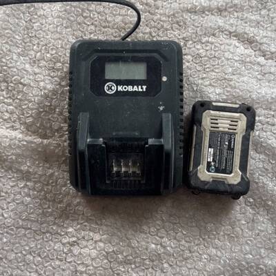议价KOBALT 考伯特18V 急速风冷充电器 5323 充电