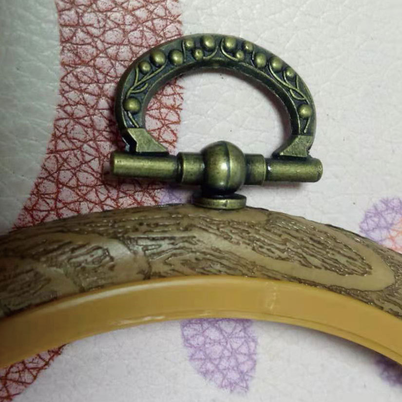 台湾雅趣 8吋/8英寸 棕色塑料木纹防滑绣绷 柔软不伤布 EFPW-8