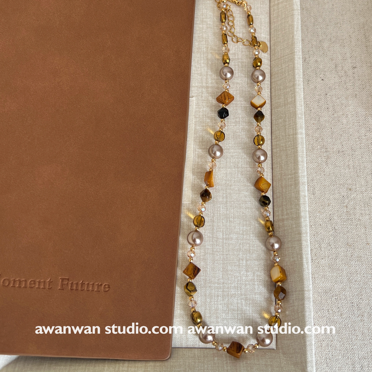 阿婉Wan  新款美拉德仿珍珠贝母不规则串珠项链毛衣链锁骨链