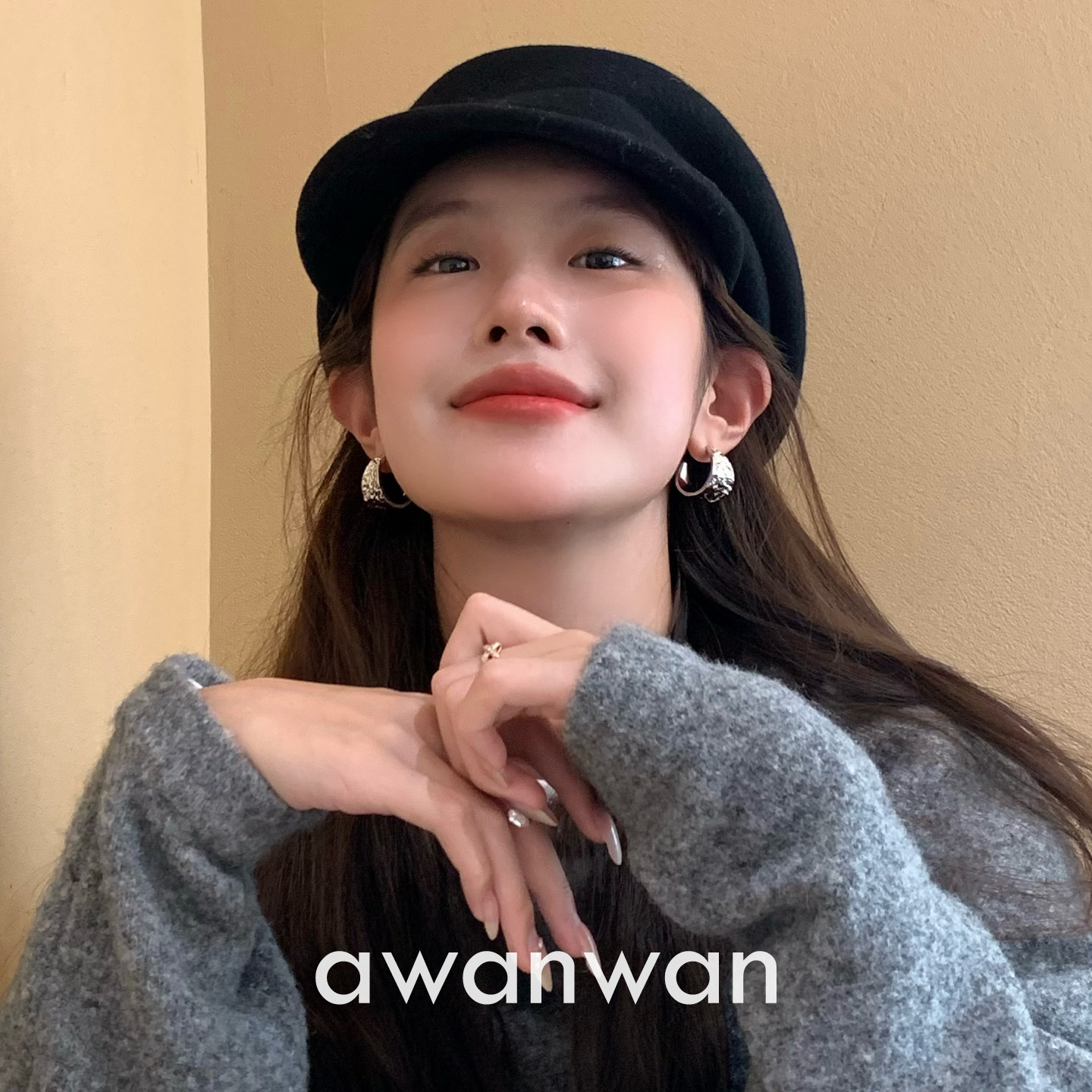 阿婉Wan宽面素圈~高级感大气褶皱感金属耳环显脸瘦时髦简约耳饰