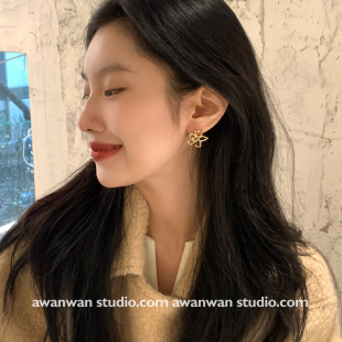 阿婉Wan莫奈花园 温柔气质花朵耳钉显脸瘦日常简约耳环 有耳夹