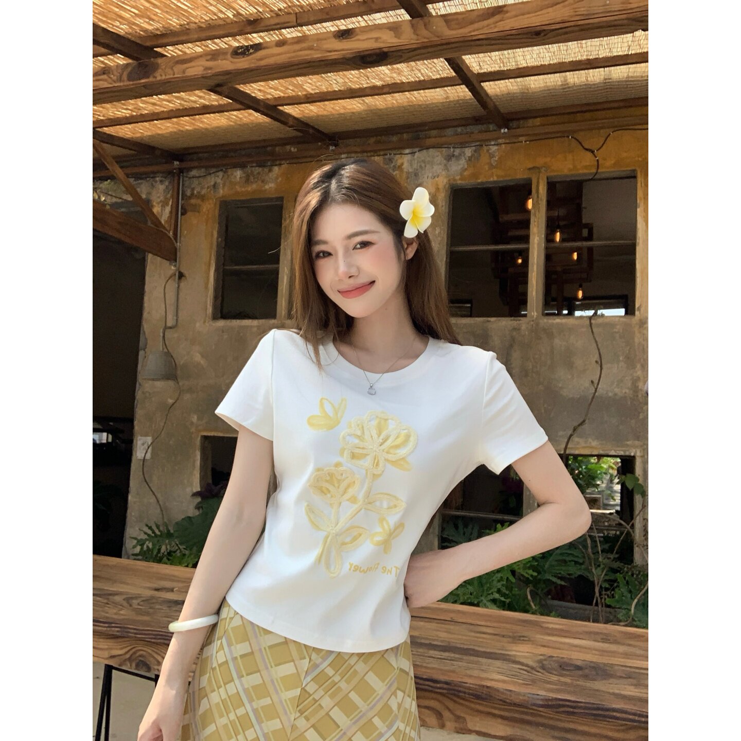 铅笔莓莓【浅夏微光】韩系短款正肩短袖t恤女夏季设计感刺绣上衣