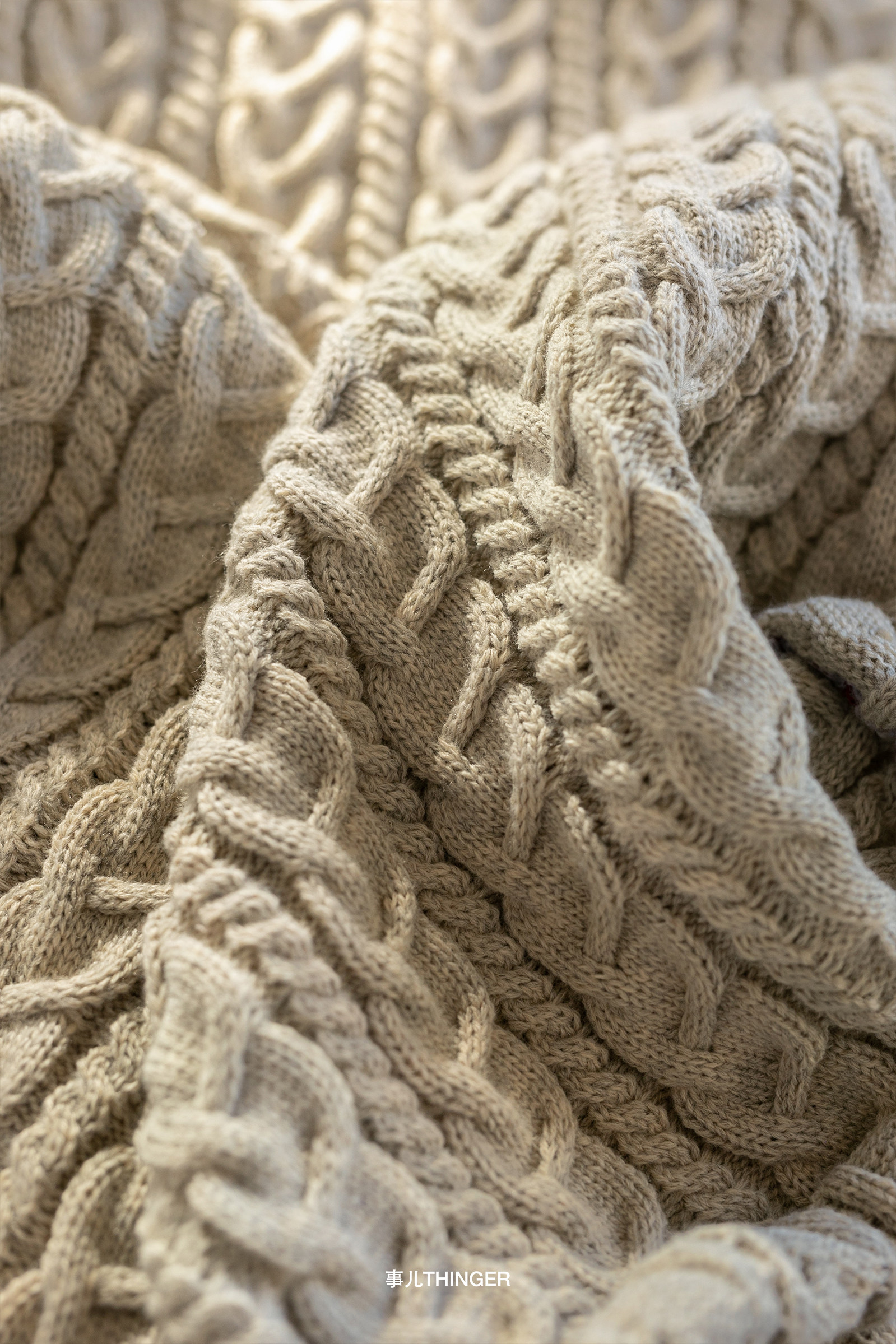 Thinger Classic Knitting Pattern Reproduction·Twist - Thick Cable Knit Chunky Yarn Designer Fabric
