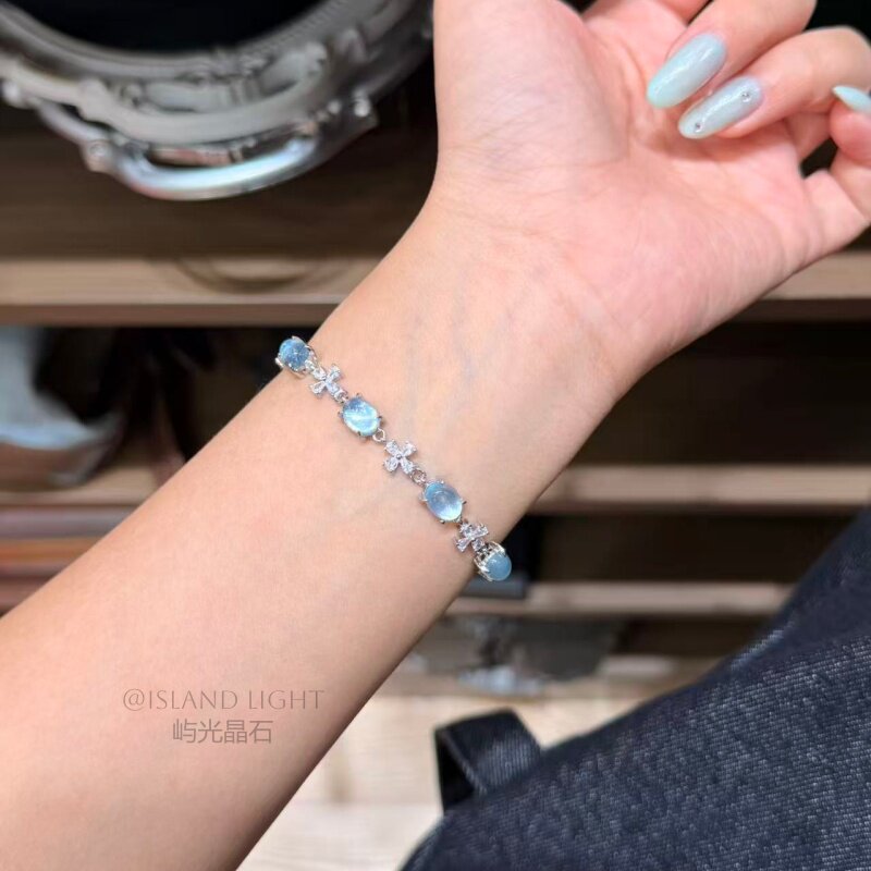 轻奢海宝蓝水晶四叶草幸运手链女小众高级感气质温柔千金风手串