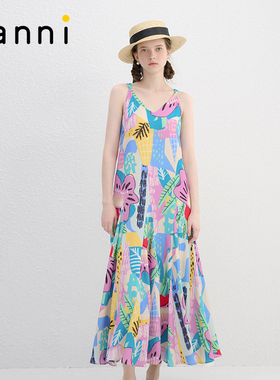 tanni新款优雅浪漫度假风V领吊带长款连衣裙TN11DR023A