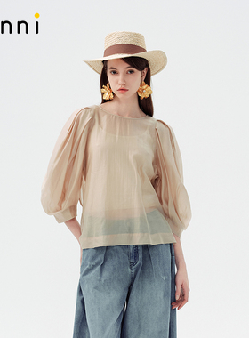 tanni25春新款温柔复古气质光泽感轻薄镂空泡泡袖上衣TO11BL023A