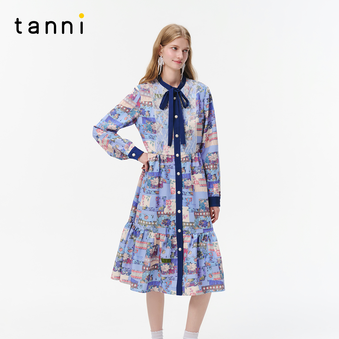 tanni25秋冬新款气质淡雅通勤蕾丝拼接系带印花连衣裙TO31DR152A