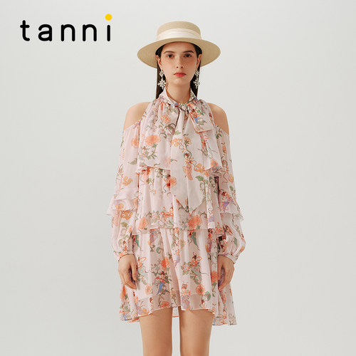 tanni仙气法式露肩挂脖连衣裙