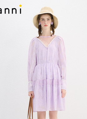 tanni新款法式浪漫优雅气质蕾丝花朵V领连衣裙TN11DR006A