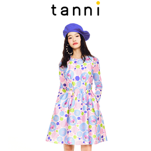 tanni商场同款小众设计优雅气质X版印花连衣裙A字裙女TL11DR060B