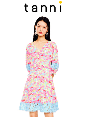 tanni新款宽松百搭甜美蕾丝V字领灯笼袖X版连衣裙TL11DR124B