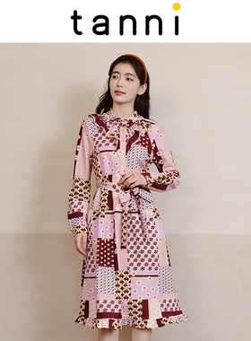 tanni秋冬新品法式田园风系带木耳边长袖连衣裙女TL31DR055A