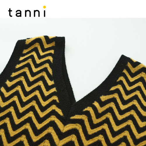 tanni条纹V领直筒无袖针织连衣裙