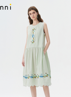 tanni25秋新款度假感莱赛尔棉混纺绣花显瘦连衣裙女TO11DR161A