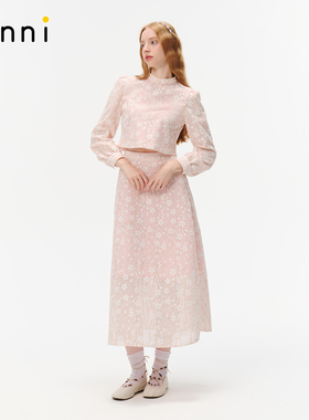 tanni25秋冬新款甜美千金风空气层绣花上衣半身裙套装TO31BL200A