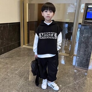 韩范痞帅小男童装开春套装男孩洋气时髦春秋季马甲卫衣三件套潮酷