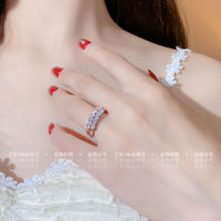 A simple single-row diamond ring made of 18K white gold and seven diamonds, a pure silver moissanite ring and tail ring for both men and women thumbnail 2