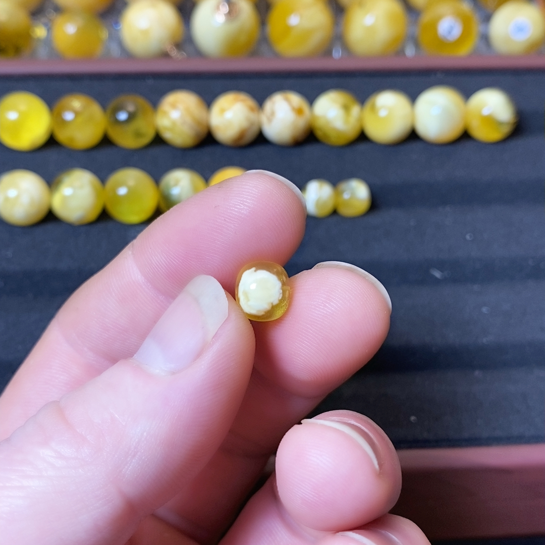 2-9/9*8金白蜜蜡老型单珠