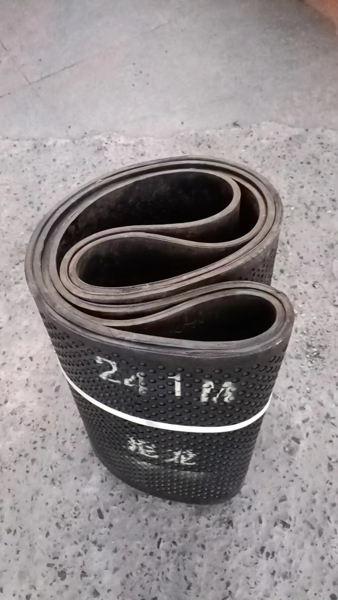 抛粮机抛头皮带尼龙输送带子母带扬场机抛粮机皮带麻坑带圆点