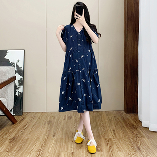 孕妇连衣裙夏装新款时尚洋气大码宽松孕期衬衫裙子中长款V领夏季