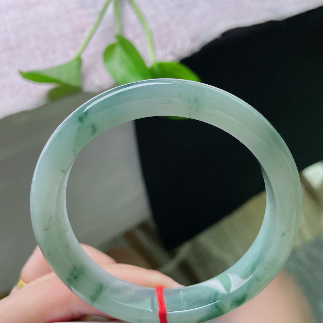 缅甸天然A货翡翠糯种飘花正圈手镯61圈口