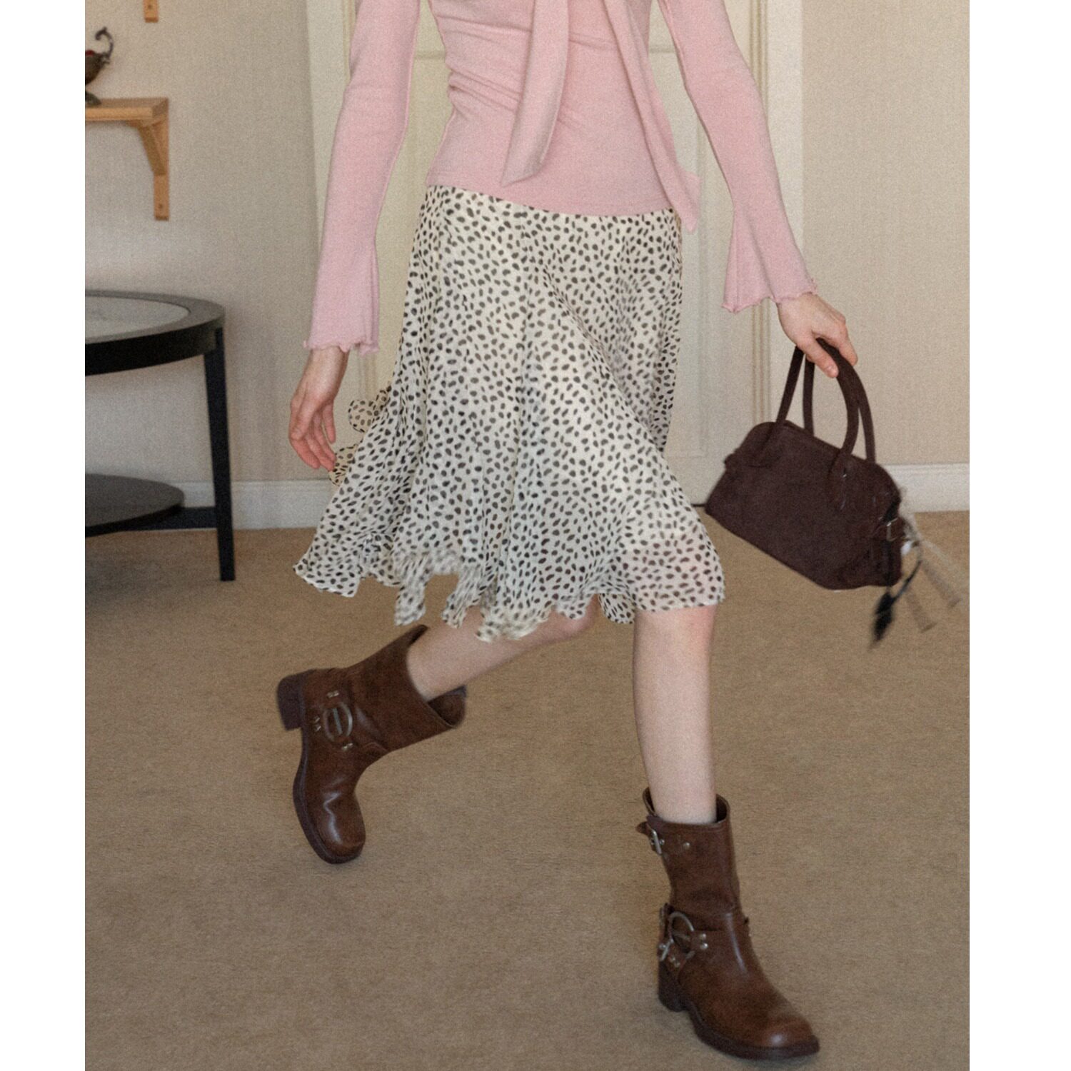 韩版气质荷叶边垂感飘逸波点半身裙女春夏新款高腰显瘦a字中裙子