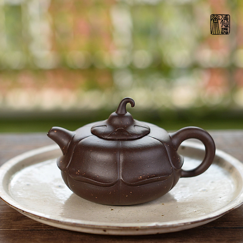 德弈斋宜兴紫砂茶壶一厂八十年代中期紫泥调本山绿泥张丽娟花苞壶