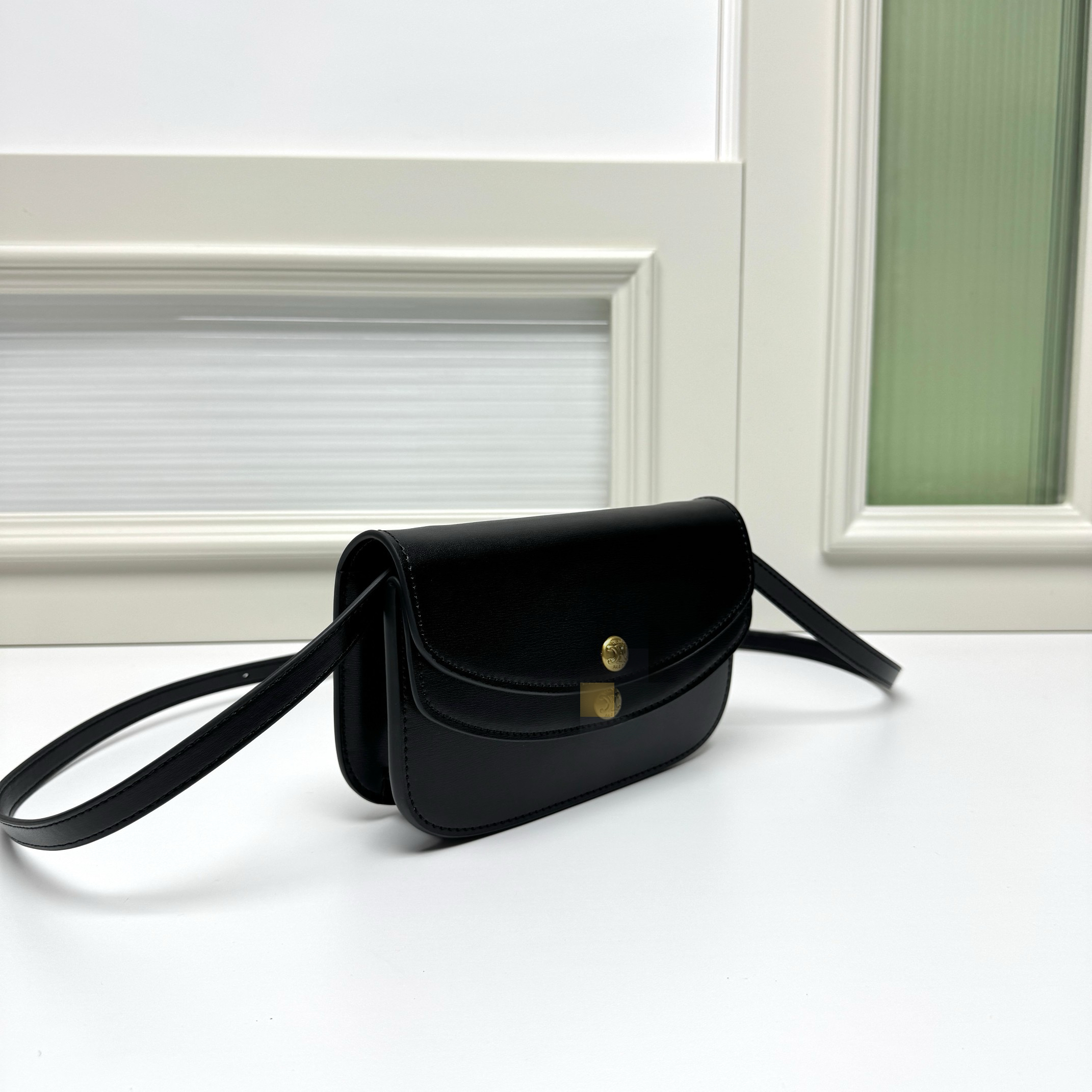 2025新款头层牛皮豆腐包女单肩斜挎包高级感简约百搭小众化妆包