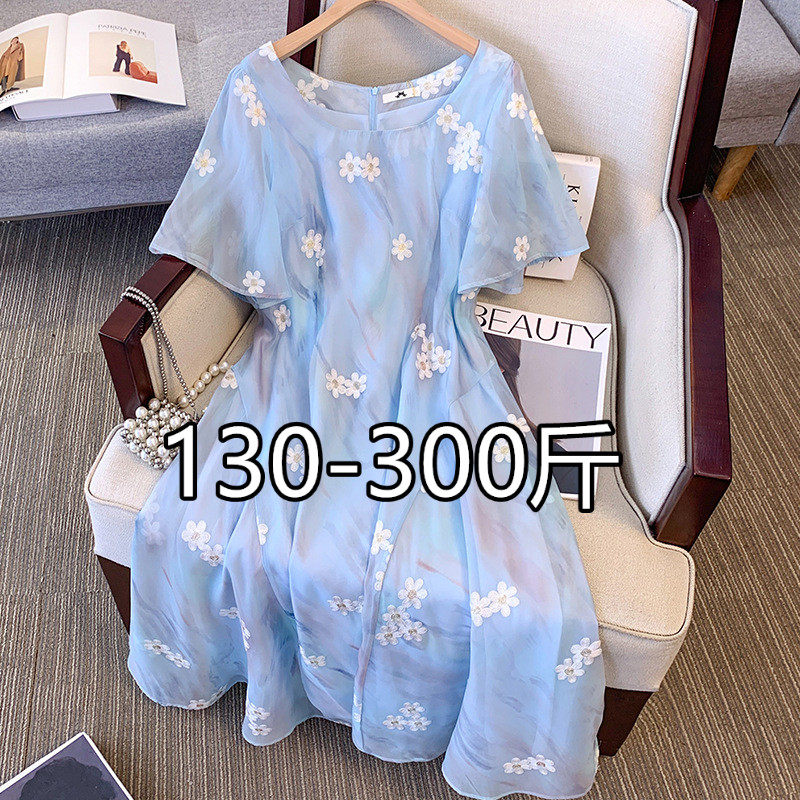 300斤超胖特大码女装胖mm碎花刺绣短袖连衣裙宽松夏季胖人裙子220