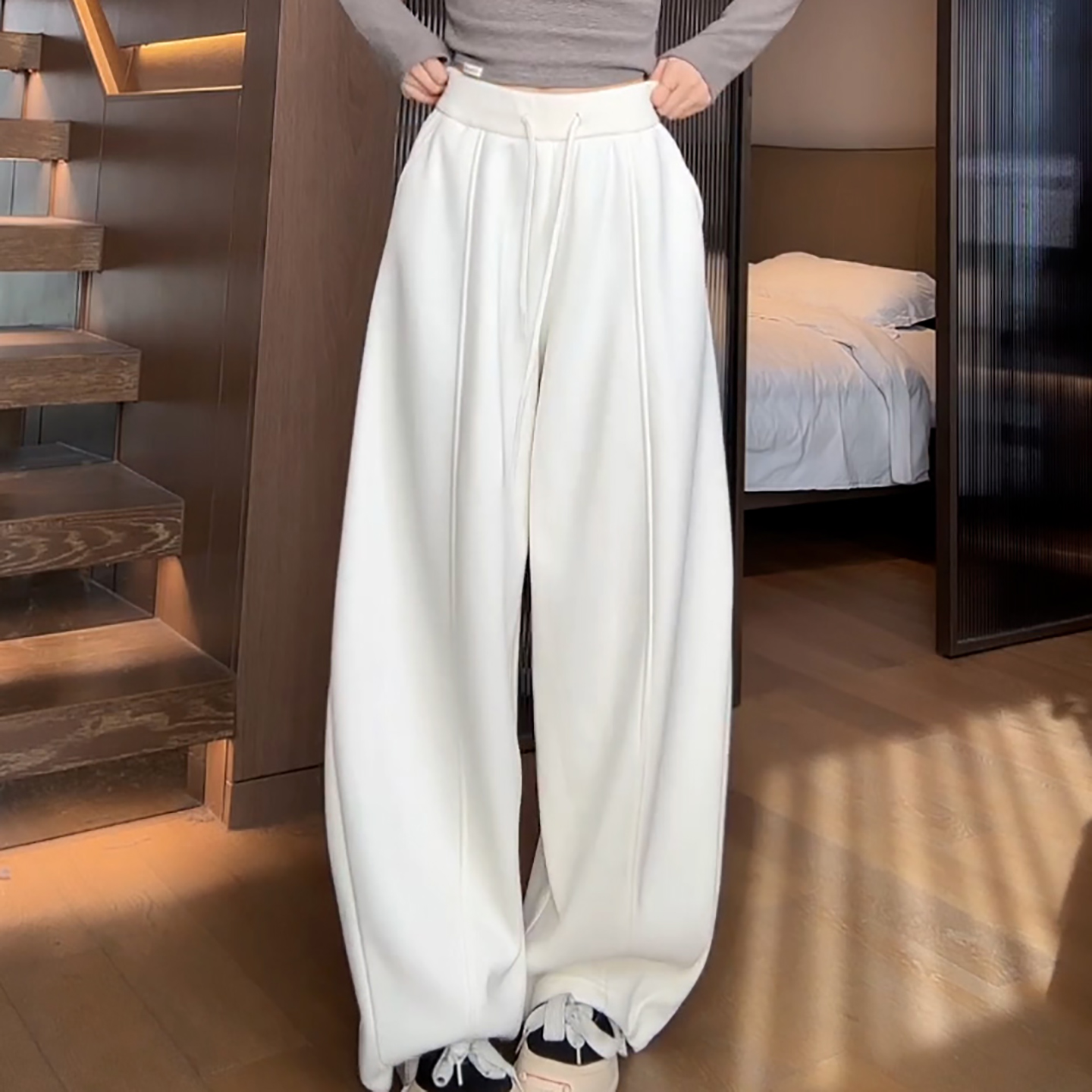 白色加绒保暖简约阔腿运动卫裤