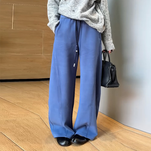 慵懒松弛感宽松显瘦弯刀阔腿卫裤