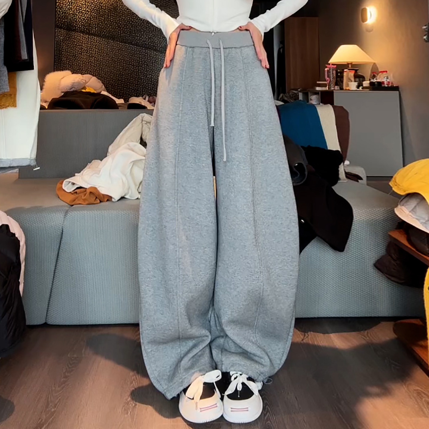 Ader浅灰色松紧腰抽绳运动休闲卫裤女2026春季新款百搭显瘦弯刀裤,女装/女士精品,大码裤装,淘宝优惠券,粉丝福利购,淘宝优惠卷