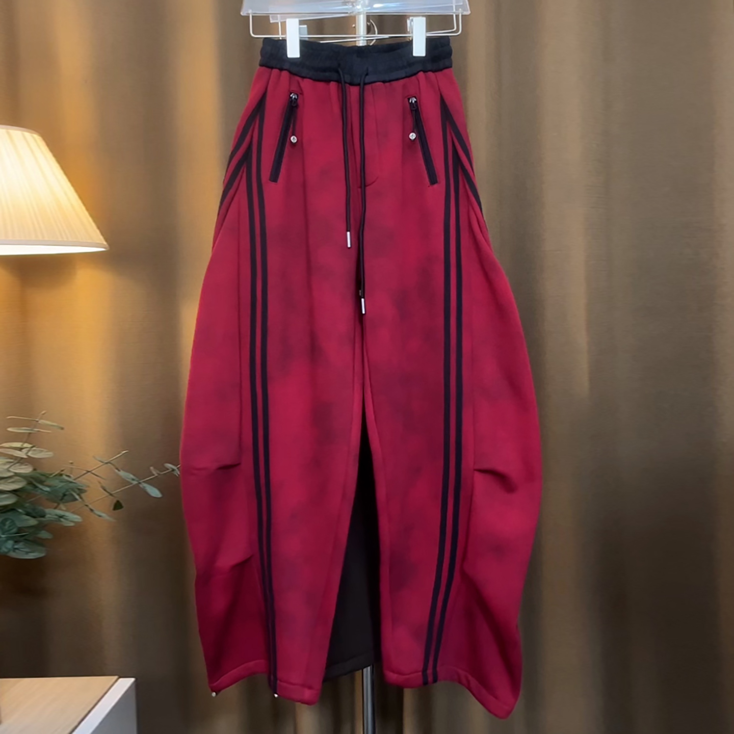 条纹晕染加绒加厚运动休闲弯刀裤