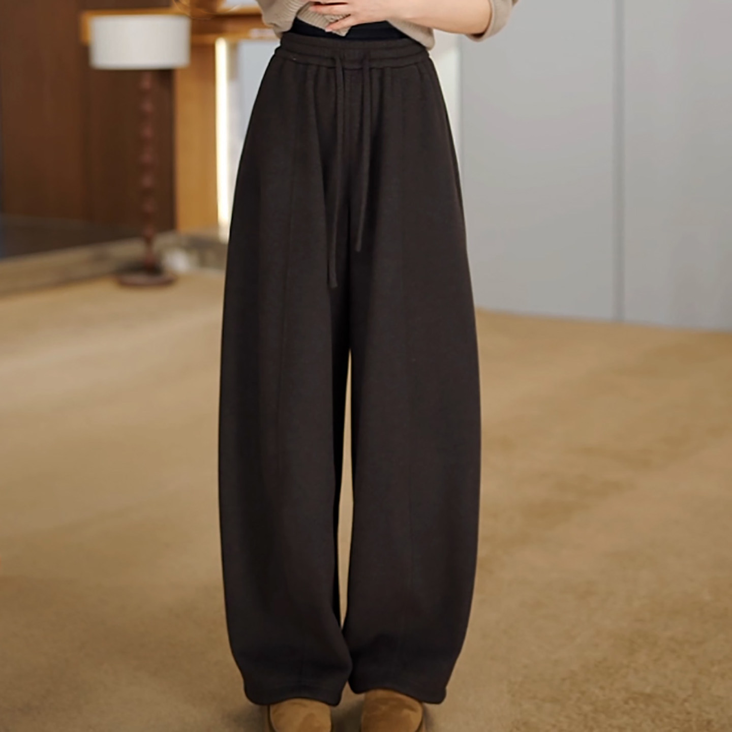 Ader咖色加绒加厚阔腿休闲裤2025冬季新款高腰宽松垂感羊毛弯刀裤,女装/女士精品,大码裤装,淘宝优惠券,粉丝福利购,淘宝优惠卷