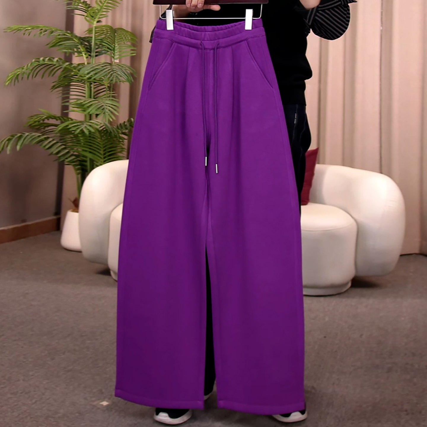 软糯亲肤加绒加厚弯刀休闲卫裤