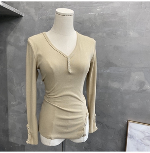 2021 T恤打底衫 韩国re销～性感深Ｖ领摁扣上衣女修身 螺纹开叉长袖