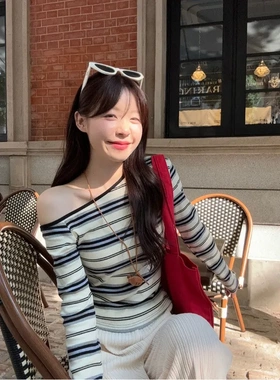 撞色条纹长袖T恤女2025秋季新款气质百搭斜肩修身显瘦上衣潮