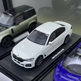 GT Spirit 1:18 BMW 545E X DRIVE SALOON M 树脂汽车模型 成品