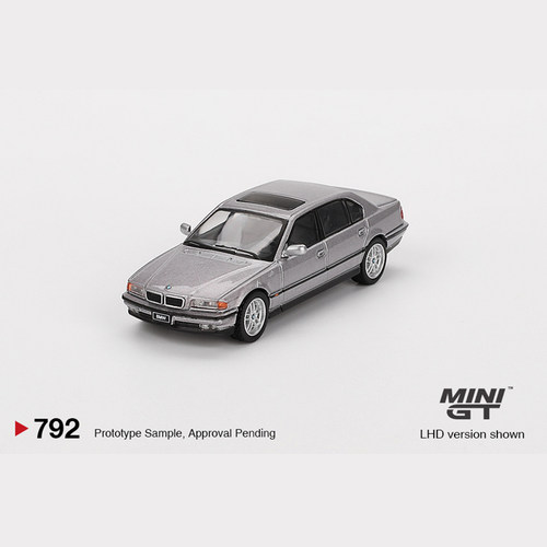 MINIGT164750汽车模型