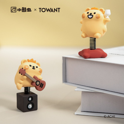 小熊虫原创滴胶摇摇乐公仔汽车工位摆件可爱创意动漫周边解压好物