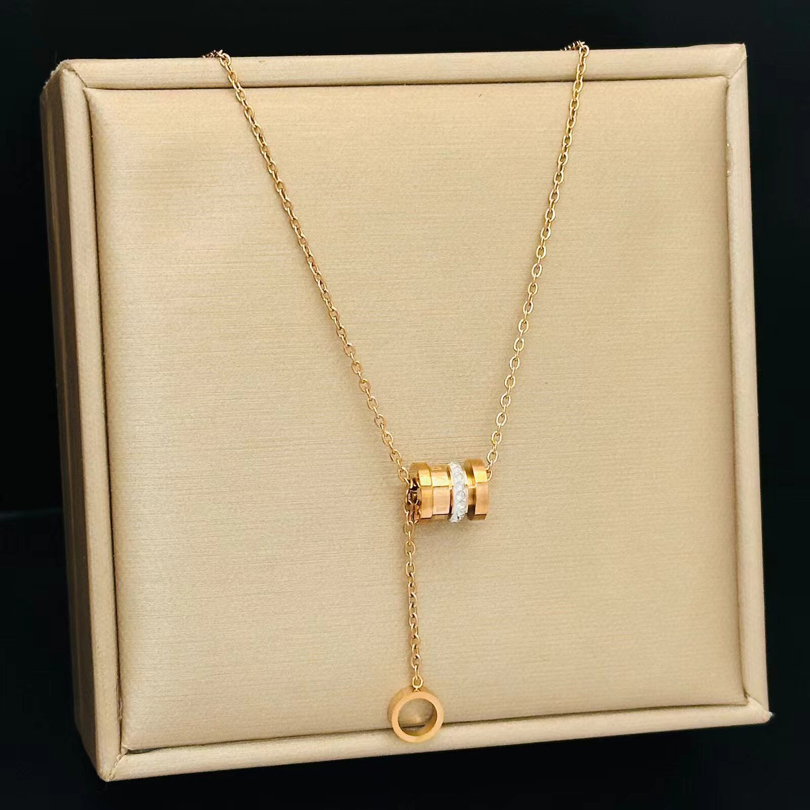 流苏锁骨链不掉色新款钛钢彩金小蛮腰项链女小众设计感配饰品吊坠