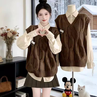 学院风棕色保暖厚款毛衣马甲女款2026新款外穿针织背心