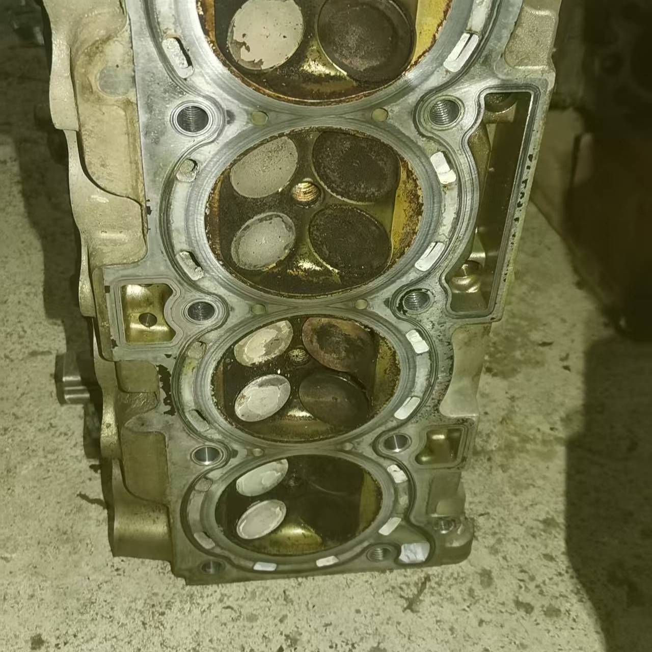 新胜达雅尊领翔起亚K5缸盖缸头